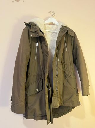 Parka verde Mango