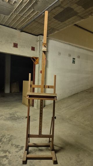 Caballete de madera para pintar