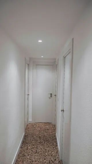 Manitas, Multiservicios