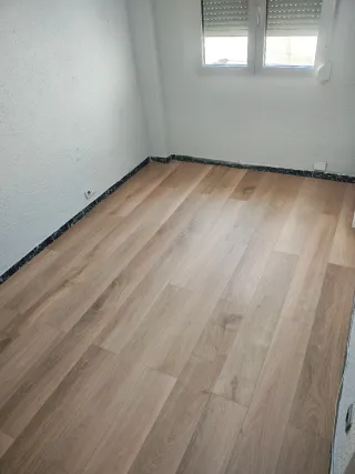 Manitas, Multiservicios