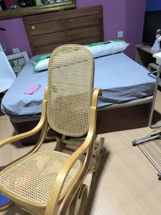 Mecedora mimbre Thonet madera