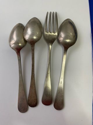 Cubiertos de alpaca y baño de plata