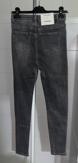 Pantalón vaquero gris (varias tallas)
