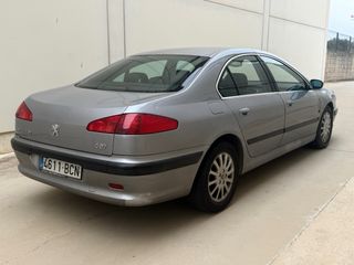 Peugeot 607 2001