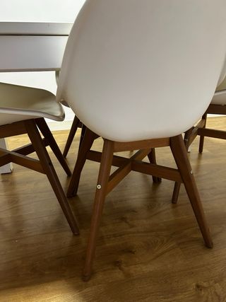 Sillas de comedor blancas y madera