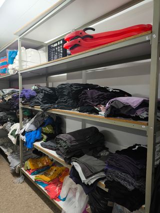 Estantería de hierro fuerte