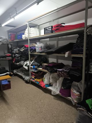 Estantería de hierro fuerte