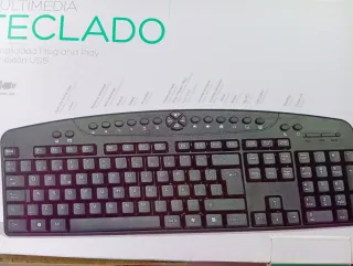 Teclado Multimedia Omega USB Plug and Play