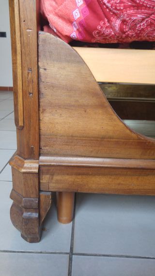 Letto antico noce del '700