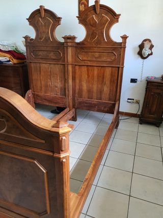 Letto antico noce del '700