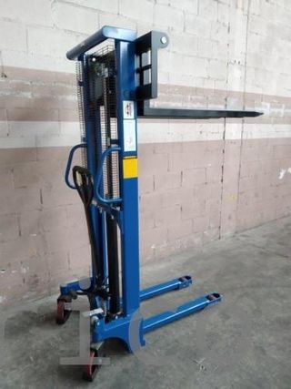 Apilador Manual 2000 Kg - 1600 mm - 16003
