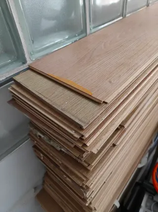 Suelo laminado gratis