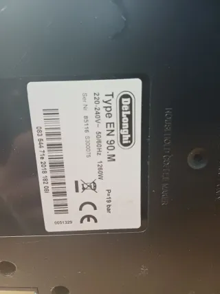 Cafetera Nespresso DeLonghi EN 90.M