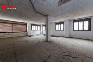 Local comercial en alquiler en Huerta de la Reina - Trassierra en Córdoba