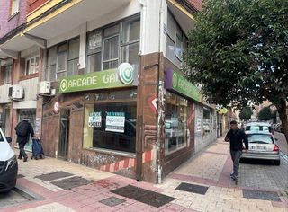 Local comercial en alquiler en Pº Zorrilla - Cuatro de Marzo en Valladolid
