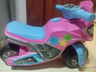 Moto correpasillos infantil rosa y azul