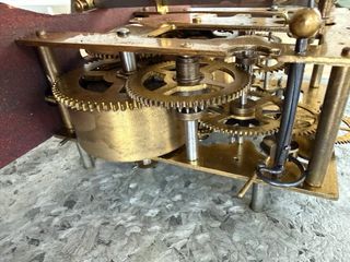 Reloj de pared Anfruns antiguo