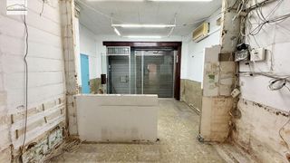 Local comercial en alquiler en Girón - Las Delicias - Tabacalera en Málaga