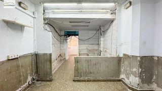 Local comercial en alquiler en Girón - Las Delicias - Tabacalera en Málaga