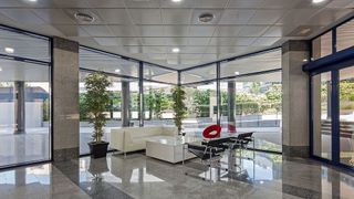 Oficina en alquiler en San Juan Bautista en Madrid