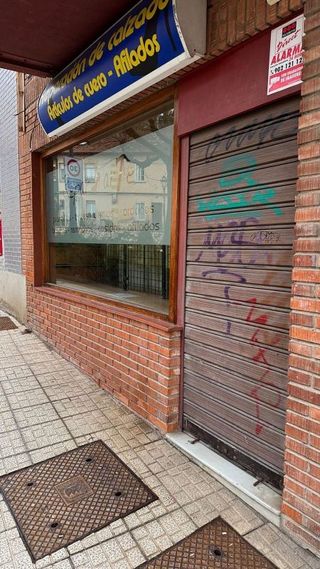 Local comercial en alquiler en Fuentecillas - Universidades en Burgos