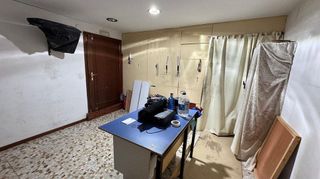 Local comercial en alquiler en Fuentecillas - Universidades en Burgos