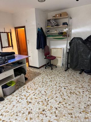 Local comercial en alquiler en Fuentecillas - Universidades en Burgos