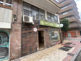 Local comercial en alquiler en Pº Zorrilla - Cuatro de Marzo en Valladolid
