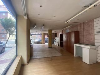 Local comercial en alquiler en Pº Zorrilla - Cuatro de Marzo en Valladolid