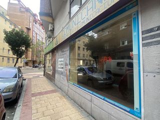 Local comercial en alquiler en Pº Zorrilla - Cuatro de Marzo en Valladolid