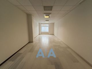 Local comercial en venta en Universidad en Ciudad Real