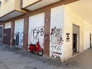 Local comercial en venta en Barrio de Zaidín en Granada