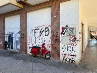 Local comercial en venta en Barrio de Zaidín en Granada