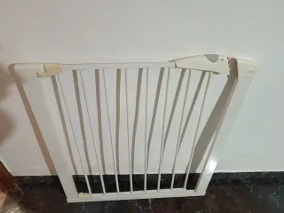 Barrera de seguridad blanca