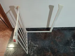 Barrera de seguridad blanca