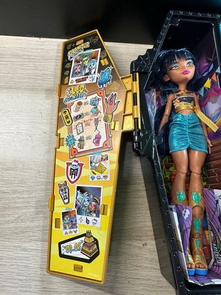 Preciosa muñeca Clawdeen Wolf