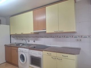 Piso en alquiler en Plaza España - Villa Pilar - Reyes Católicos - Vadillos en Burgos