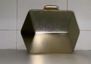 Bolso de fiesta dorado hexagonal