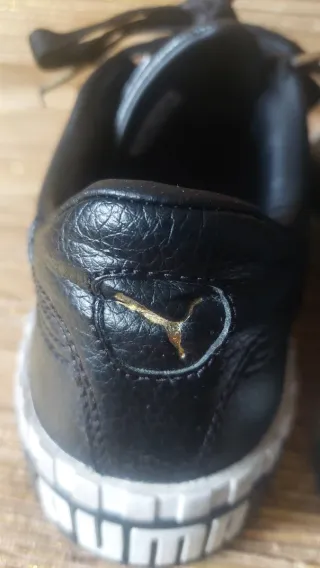 Zapatillas Puma de piel negras