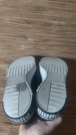 Zapatillas Puma de piel negras