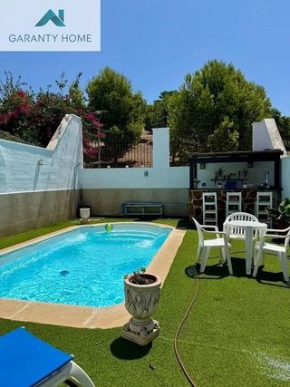 Casa adosada en venta en Polígonos - Recinto Ferial Cortijo de Torres en Málaga