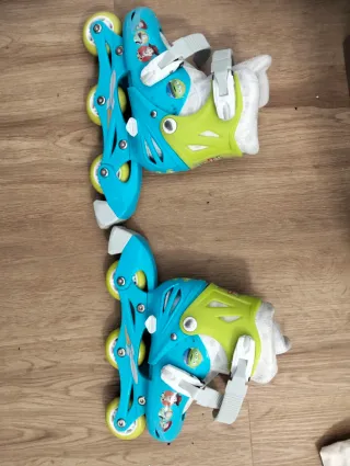 Patines en línea de iniciación.