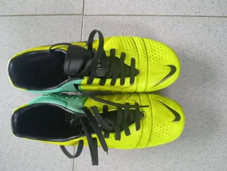 Botas Fútbol Nike CTR360 Talla 39 + regalo 2 pares