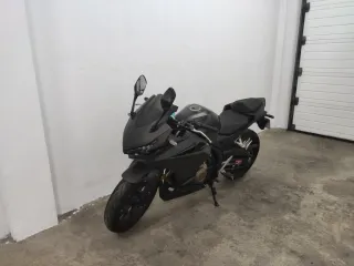 Honda CBR 500R Negra 14000 km