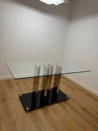 Mesa de cristal moderna
