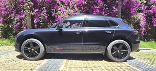 PORSCHE MACAN -
