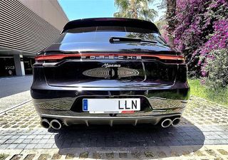 PORSCHE MACAN -