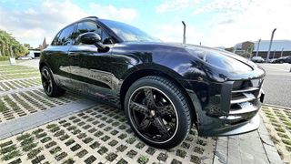 PORSCHE MACAN -
