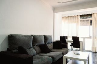 Piso en alquiler en Parque Ayala - Jardín de la Abadía - Huelín en Málaga