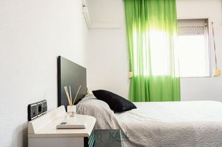 Piso en alquiler en Parque Ayala - Jardín de la Abadía - Huelín en Málaga